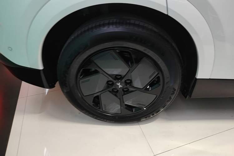 Used XPeng G6 2025 625 Long-Range Max Tech Edition Right Rear Wheel Hub