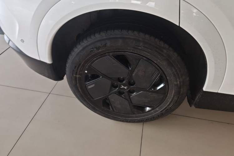 Used XPeng G6 2025 625 Long-Range Max Flagship Edition Right Rear Wheel Hub