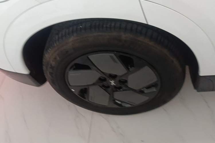 Used XPeng G6 2025 625 Long-Range Max Flagship Edition Right Rear Wheel Hub