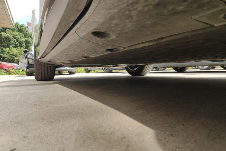 Used XPeng G6 2025 625 Long-Range Max Tech Edition Right Side Sill