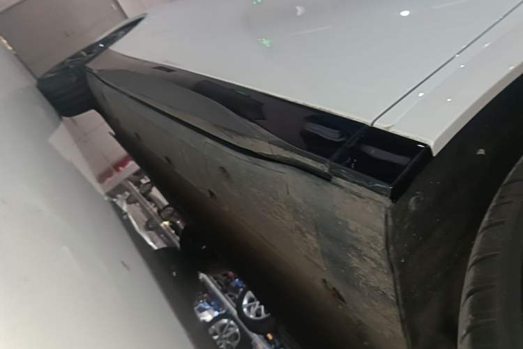 Used XPeng G6 2025 625 Long-Range Max Flagship Edition Right Side Sill