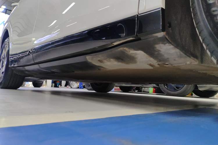 Used XPeng G6 2025 625 Long-Range Max Flagship Edition Right Side Sill