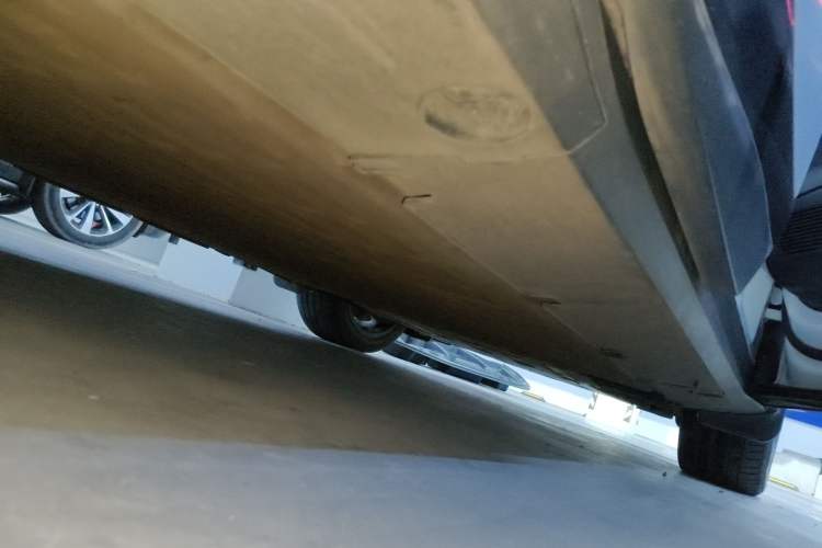 Used XPeng G6 2025 625 Long-Range Max Flagship Edition Right Side Sill