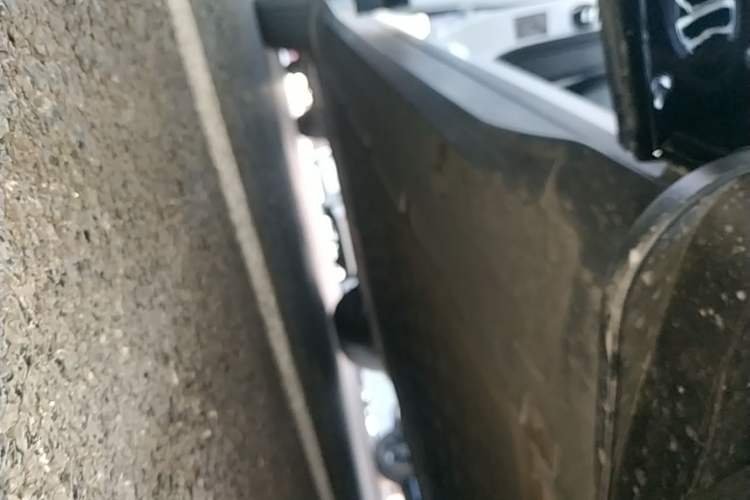 Used XPeng G6 2025 625 Long-Range Max Flagship Edition Right Side Sill