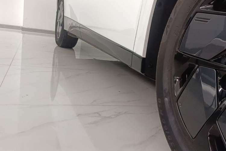 Used XPeng G6 2025 625 Long-Range Max Flagship Edition Right Side Sill