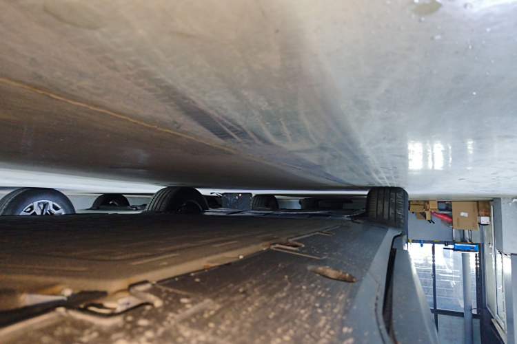 Used XPeng G6 2025 625 Long-Range Max Tech Edition Right Side Sill