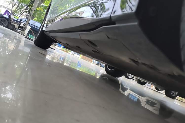 Used XPeng G6 2025 625 Long-Range Max Flagship Edition Right Side Sill