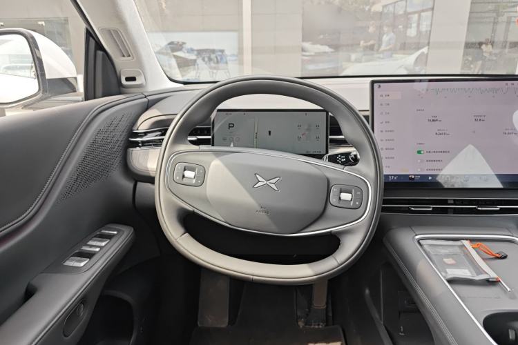 Used XPeng G6 2025 625 Long-Range Max Flagship Edition Steering Wheel