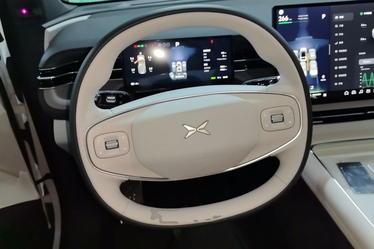 Used XPeng G6 2025 625 Long-Range Max Tech Edition Steering Wheel