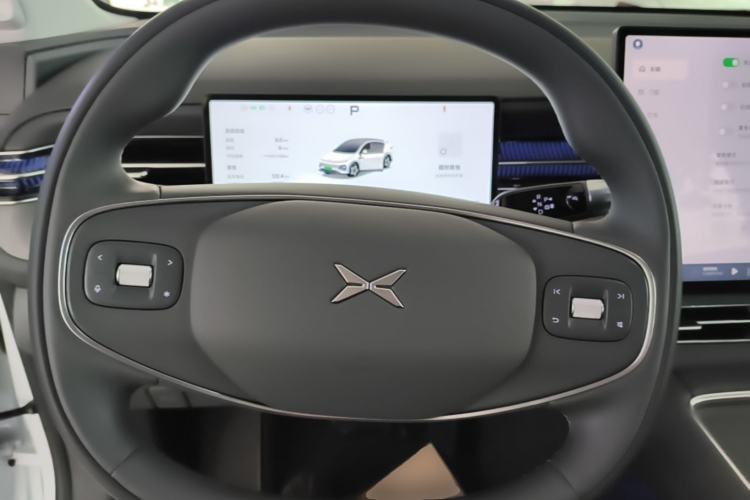 Used XPeng G6 2025 625 Long-Range Max Flagship Edition Steering Wheel