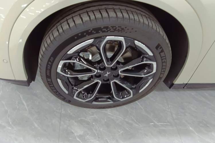 Used XPeng G6 2025 625 Long-Range Max Flagship Edition Left Front Wheel Hub