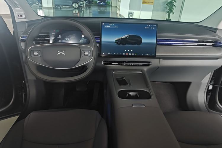 Used XPeng G6 2026 Model, 625 Max Flagship Edition Center Console