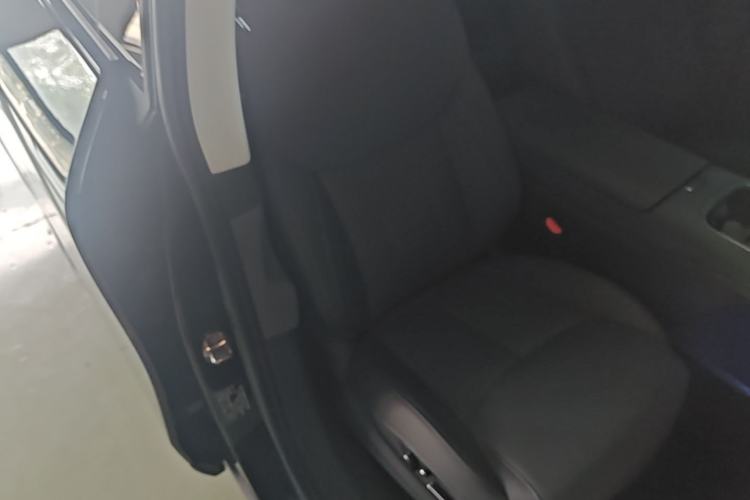Used XPeng G6 2026 Model, 625 Max Flagship Edition Right Front Seat
