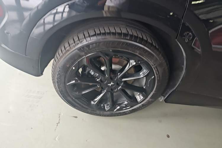 Used XPeng G6 2026 Model, 625 Max Flagship Edition Right Rear Wheel Hub