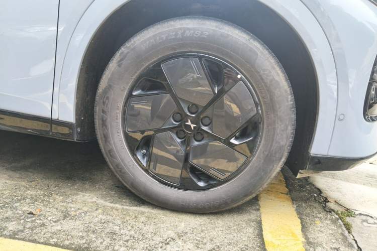 Used XPeng G6 2026 Model, 625 Max Tech Edition Right Front Wheel Hub