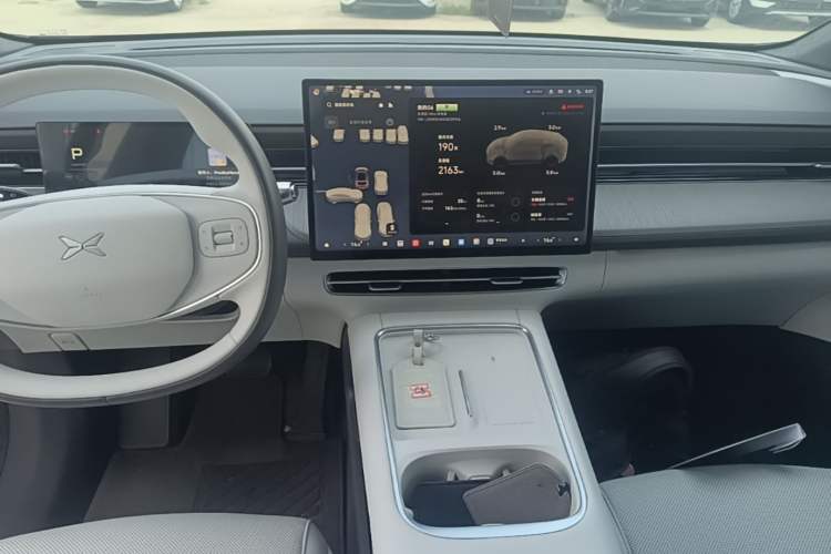 Used XPeng G6 2026 Model, 625 Max Flagship Edition Audio And AC Panel