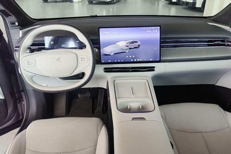 Used XPeng G6 2026 Model, 625 Max Flagship Edition Center Console