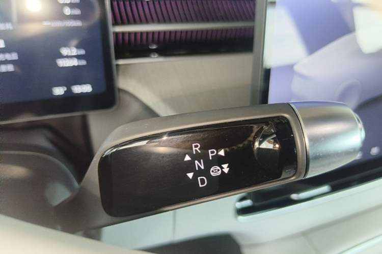 Used XPeng G6 2026 Model, 625 Max Flagship Edition Gear Lever