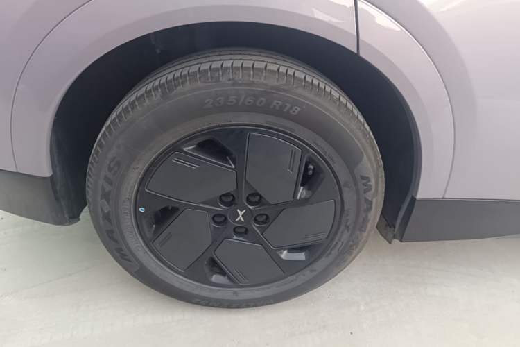 Used XPeng G6 2026 Model, 625 Max Flagship Edition Right Rear Wheel Hub