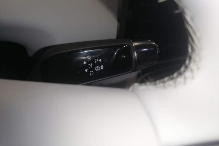 Used XPeng G7 2025 Model—602 Long Range Max Gear Lever