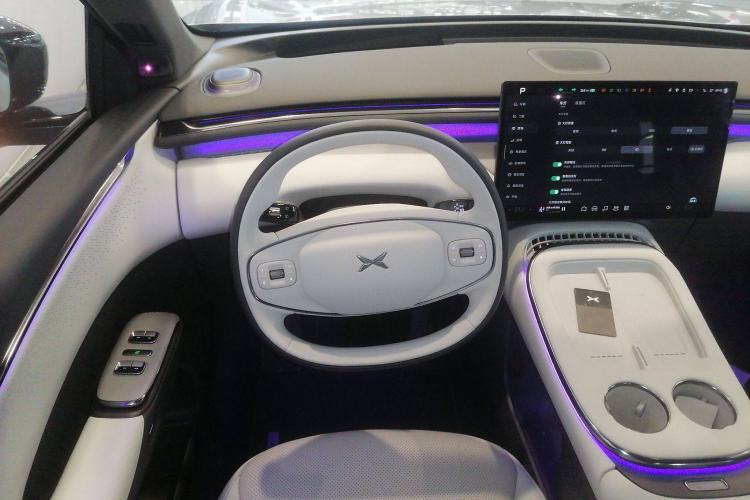 Used XPeng G7 2025 Model—602 Long Range Max Steering Wheel