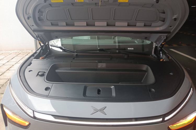 Used XPeng G7 2025 Model—602 Long Range Max Engine Bay