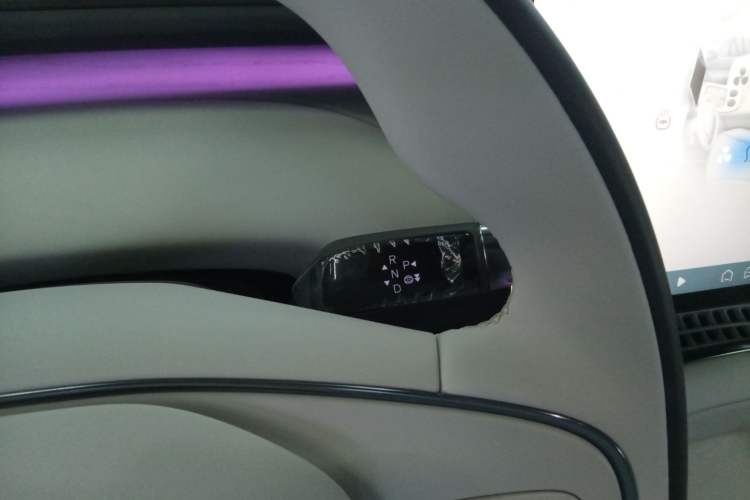 Used XPeng G7 2025 Model—602 Long Range Max Gear Lever