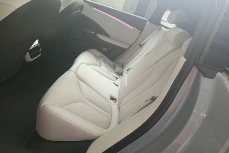 Used XPeng G7 2025 Model—602 Long Range Max Interior 4