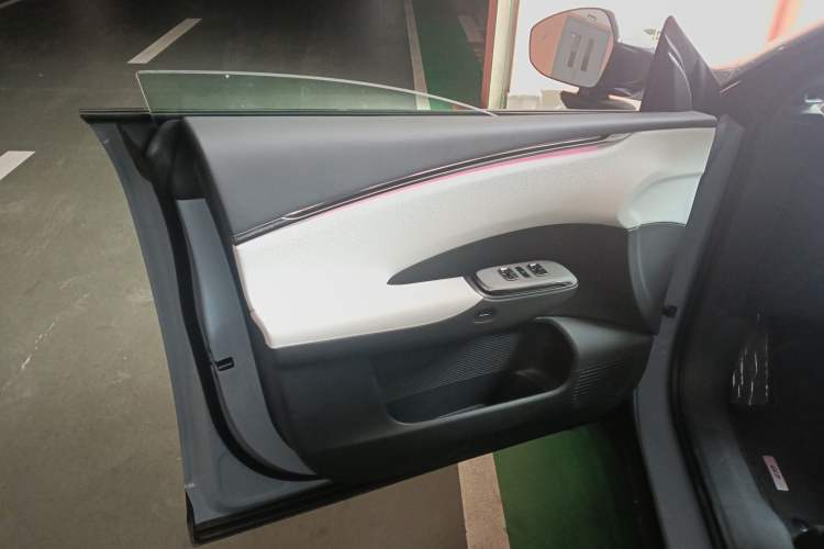 Used XPeng G7 2025 Model—602 Long Range Max Interior 7