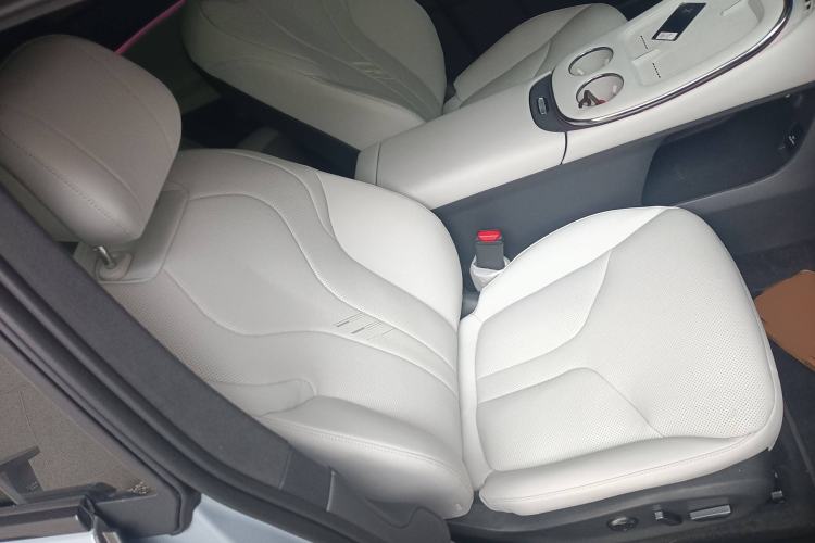 Used XPeng G7 2025 Model—602 Long Range Max Right Front Seat