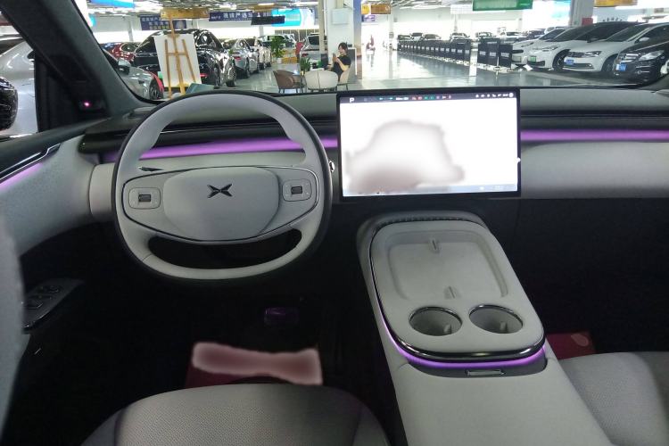 Used XPeng G7 2025 Model—602 Long Range Max Steering Wheel