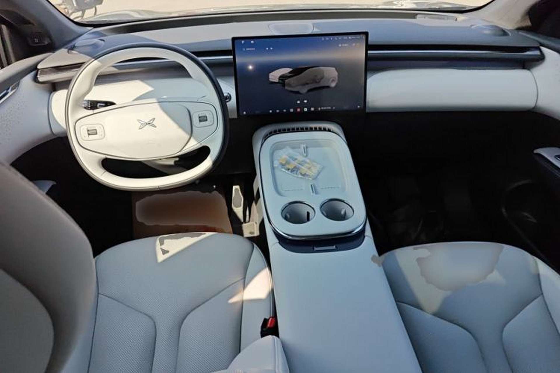 Used XPeng G7 2025 Model—702 Ultra Long Range Center Console