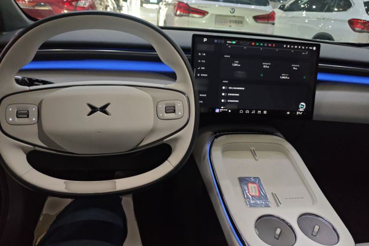 Used XPeng G7 2025 Model—702 Ultra Long Range Center Console