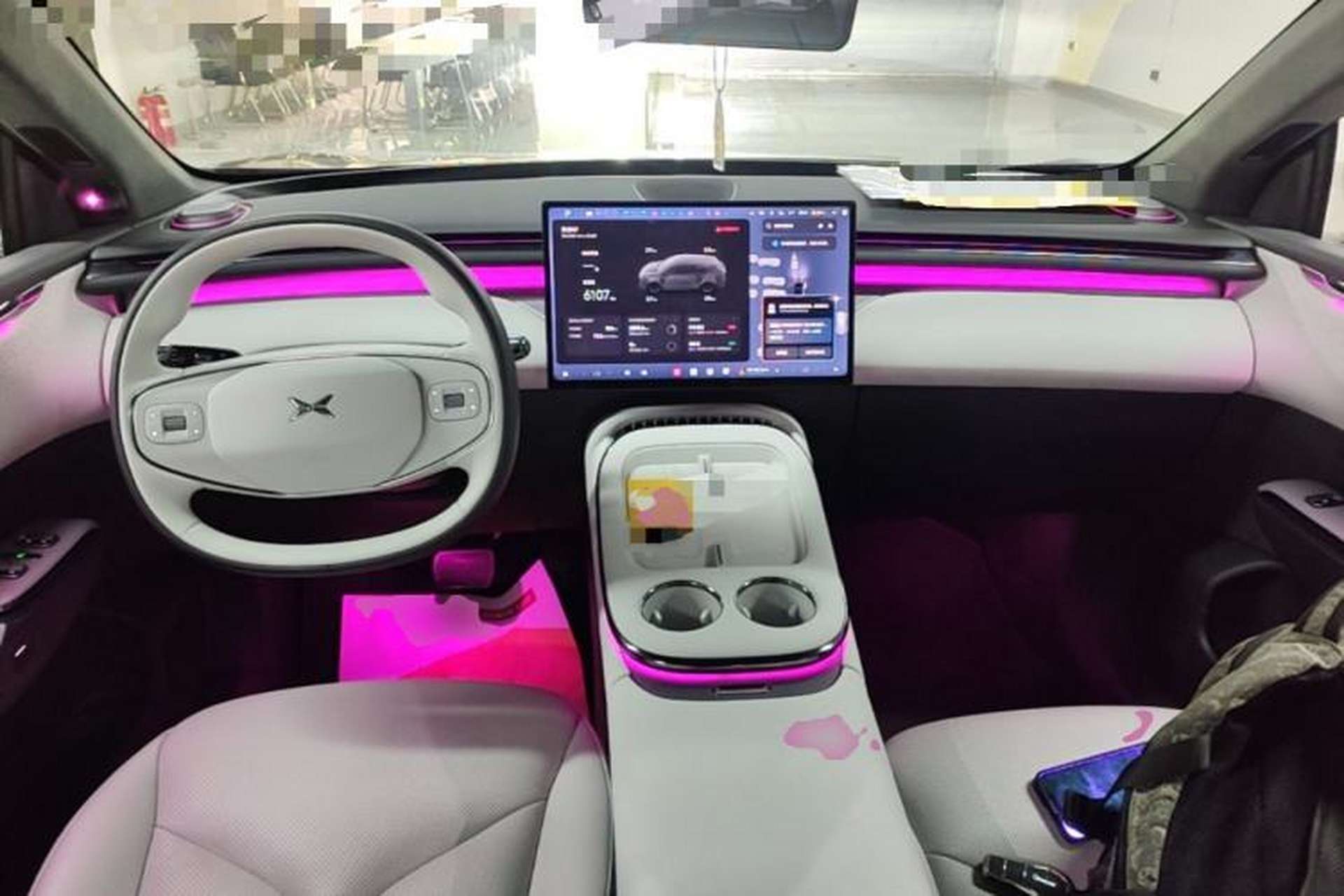 Used XPeng G7 2025 Model—702 Ultra Long Range Center Console
