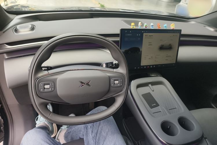 Used XPeng G7 2025 Model—702 Ultra Long Range Center Console