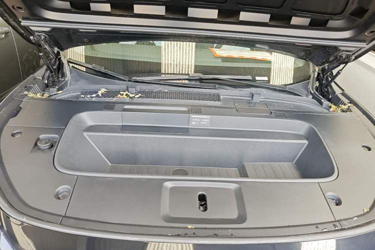 Used XPeng G7 2025 Model—702 Ultra Long Range Engine Bay