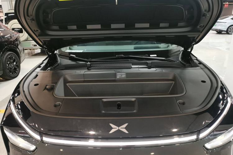 Used XPeng G7 2025 Model—602 Long Range Max Engine Bay