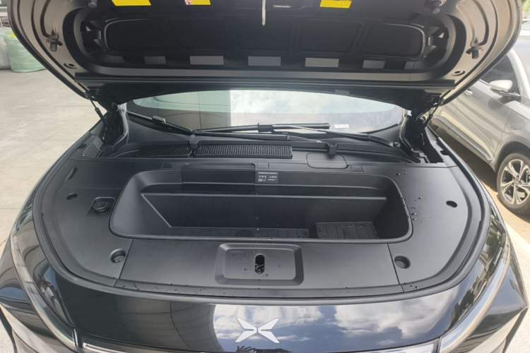Used XPeng G7 2025 Model—702 Ultra Long Range Engine Bay