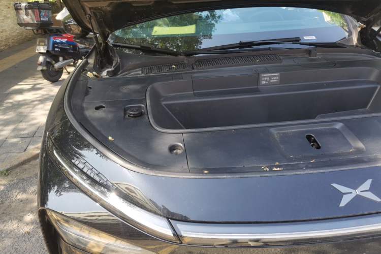 Used XPeng G7 2025 Model—602 Long Range Max Engine Bay Right