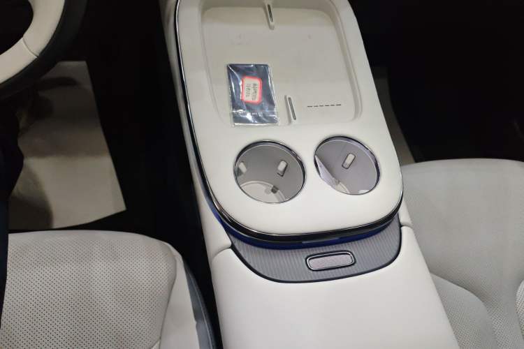 Used XPeng G7 2025 Model—702 Ultra Long Range Gear Lever