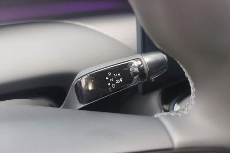 Used XPeng G7 2025 Model—702 Ultra Long Range Gear Lever