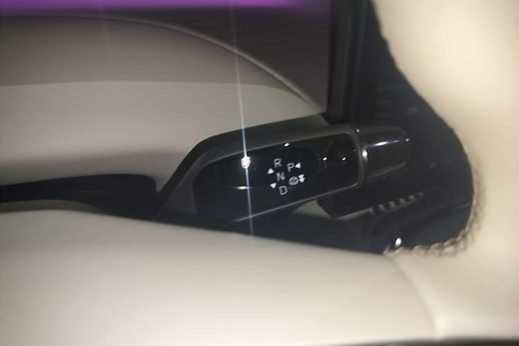 Used XPeng G7 2025 Model—702 Ultra Long Range Gear Lever