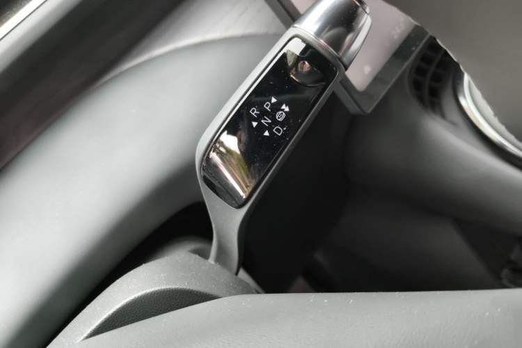 Used XPeng G7 2025 Model—702 Ultra Long Range Gear Lever