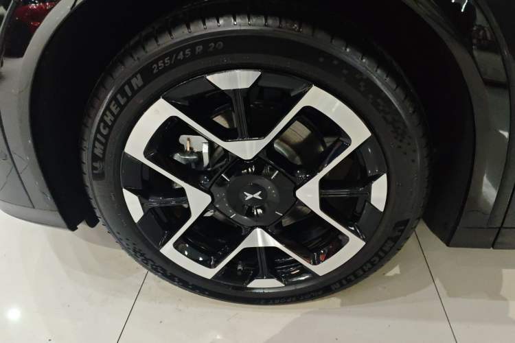 Used XPeng G7 2025 Model—702 Ultra Long Range Left Front Wheel Hub