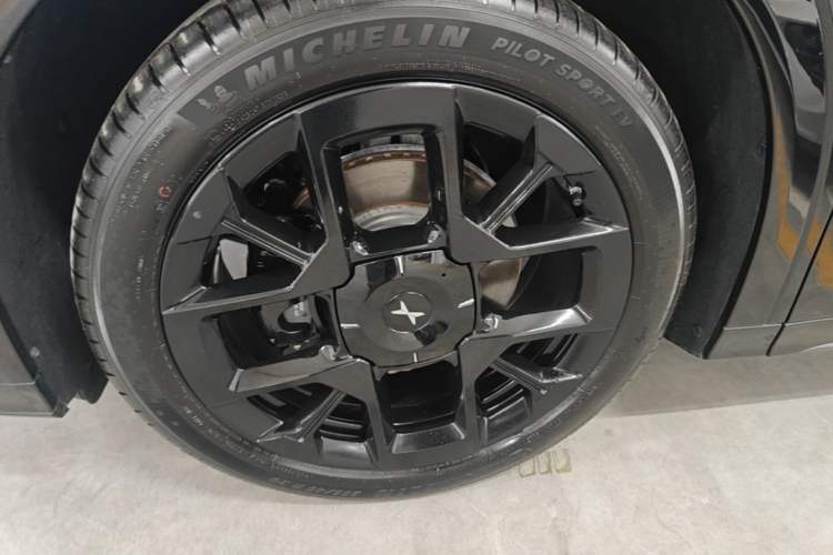 Used XPeng G7 2025 702 Max Left Front Wheel Hub