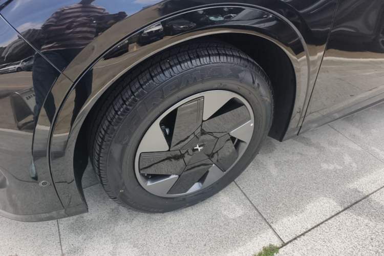Used XPeng G7 2025 Model—702 Ultra Long Range Left Front Wheel Hub