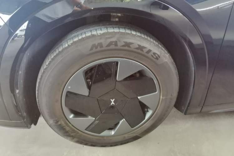 Used XPeng G7 2025 Model—702 Ultra Long Range Left Front Wheel Hub