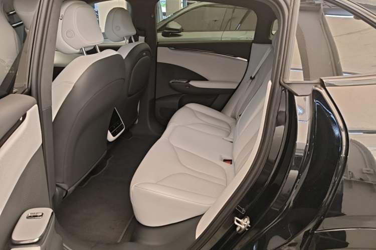 Used XPeng G7 2025 Model—702 Ultra Long Range Left Rear Seat
