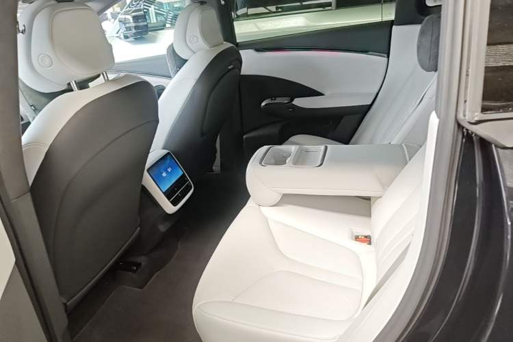 Used XPeng G7 2025 Model—702 Ultra Long Range Left Rear Seat