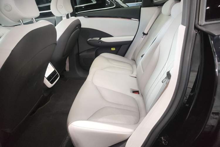 Used XPeng G7 2025 Model—702 Ultra Long Range Left Rear Seat